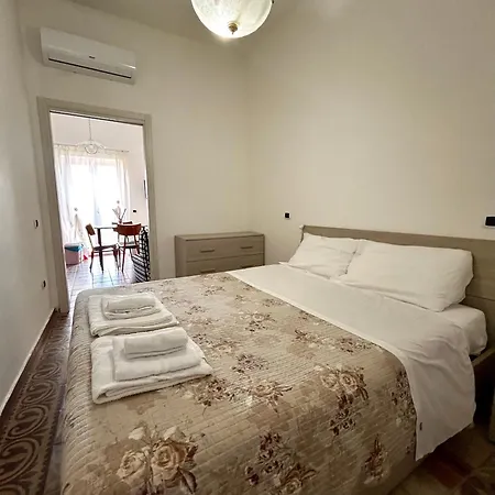 Elisa Apartment *